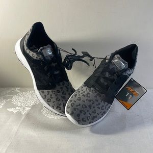AVIA Deluxe Trainer Athletic Running Shoes Sneakers Womens Size 11  NEW